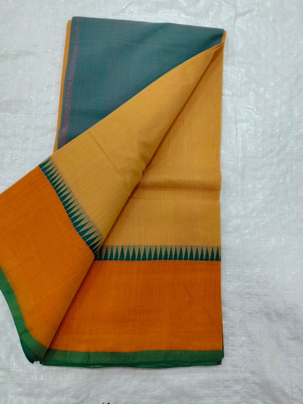 Mangalgiri Cotton (with zari)