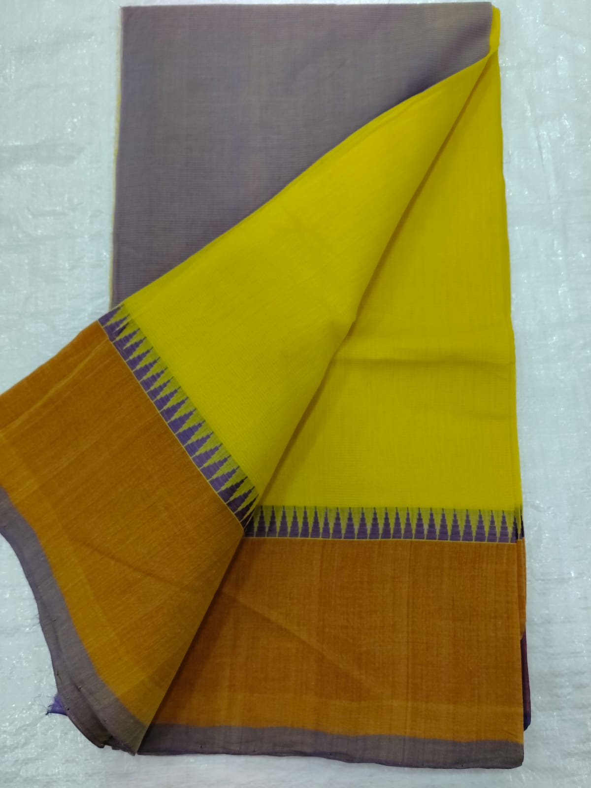 Mangalgiri Cotton (with zari)